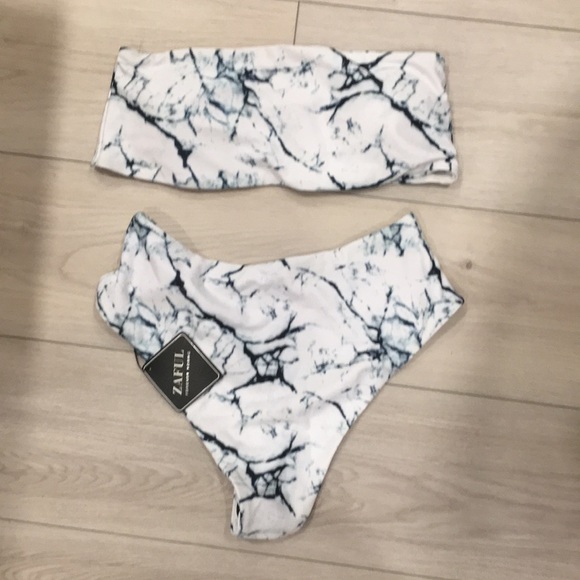 Zaful Whit and Grey Tie Dye Bathing Suit - Picture 3 of 3